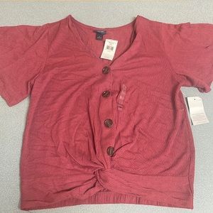 BRAND NEW!! Stylish Loose Fitting Top